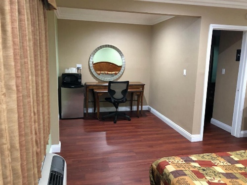 American Inn & Suites LAX Airport image 11
