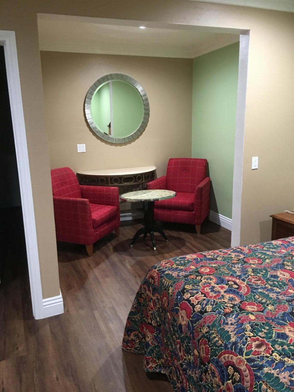 American Inn & Suites LAX Airport